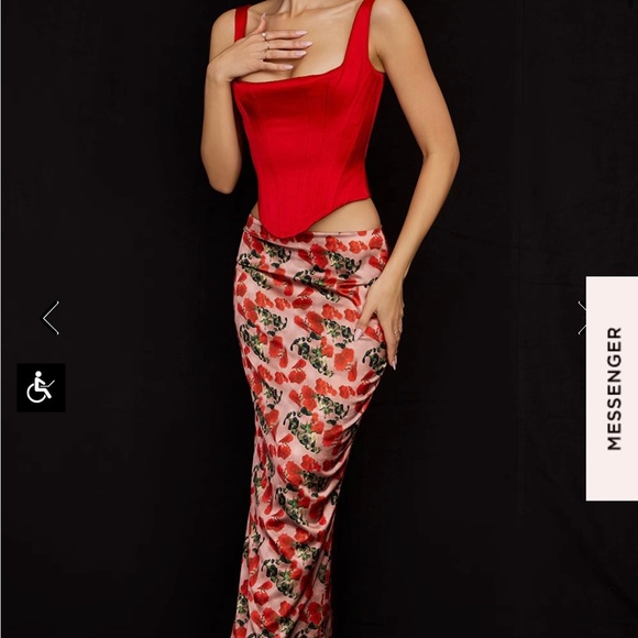 House of CB set worn only ones for like an hour, top medium skirt size small! - Picture 2 of 8